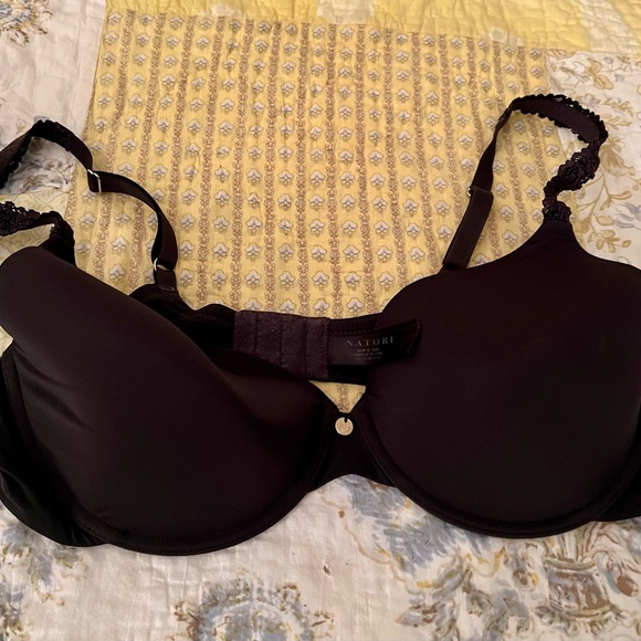 Natori Bundle of Bras. - Picture 9 of 13